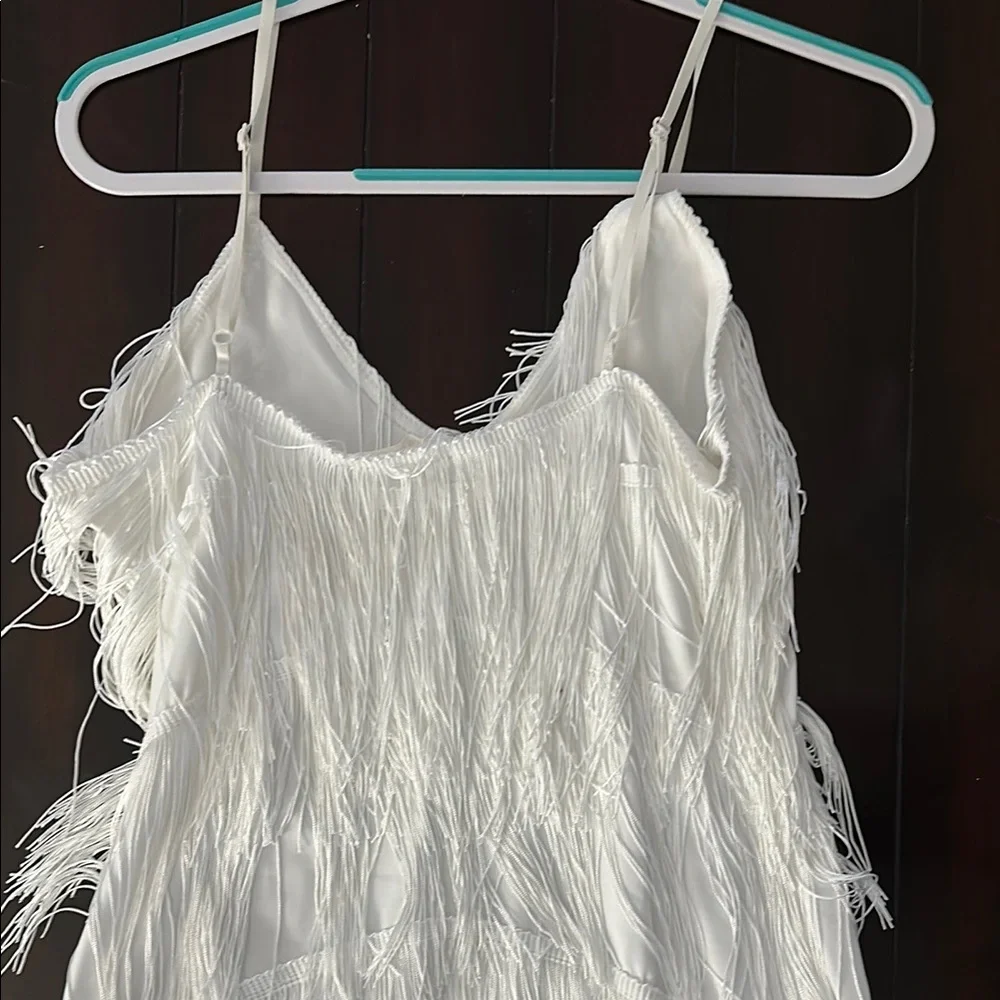 Elegant White Fringe Top - Picture 6 of 6